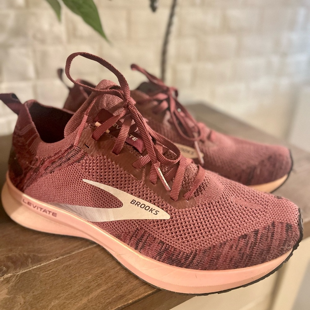 Brooks Women's Levitate Athletic Shoes - Pink and Maroon
